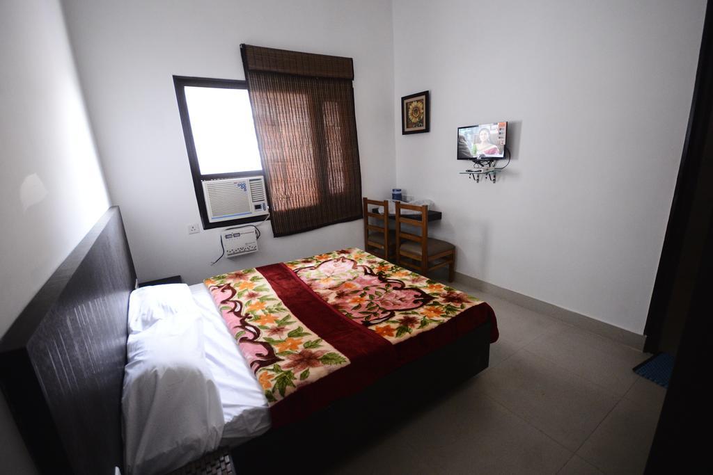Hotel Mehra Inn Amritsar Room photo