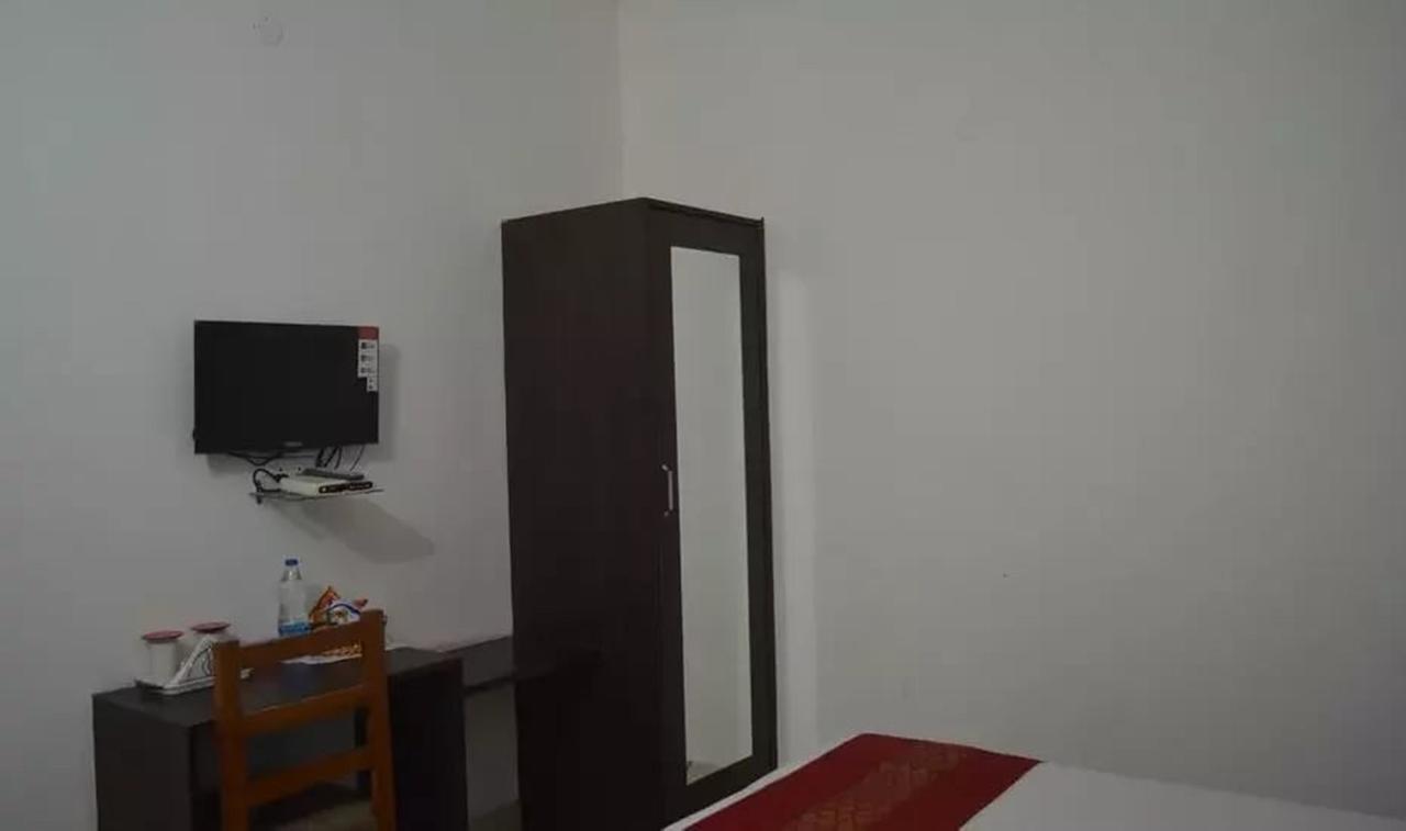 Hotel Mehra Inn Amritsar Exterior photo